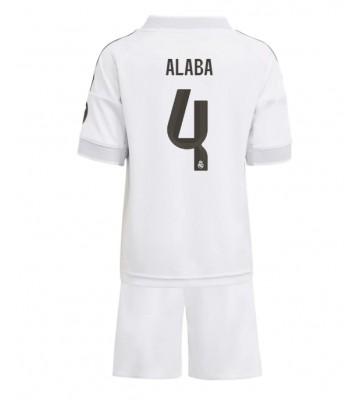 Real Madrid David Alaba #4 Hjemmebanetrøje Børn 2025-26 Kortærmet (+ Korte bukser)